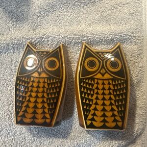 Old Horsea made in England shakers